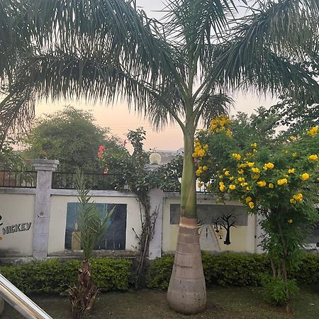 Sunrise Bed & Breakfast ขชุราโห ภายนอก รูปภาพ