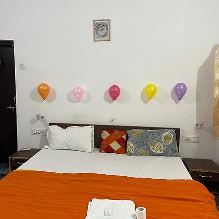 Sunrise Bed & Breakfast ขชุราโห ภายนอก รูปภาพ