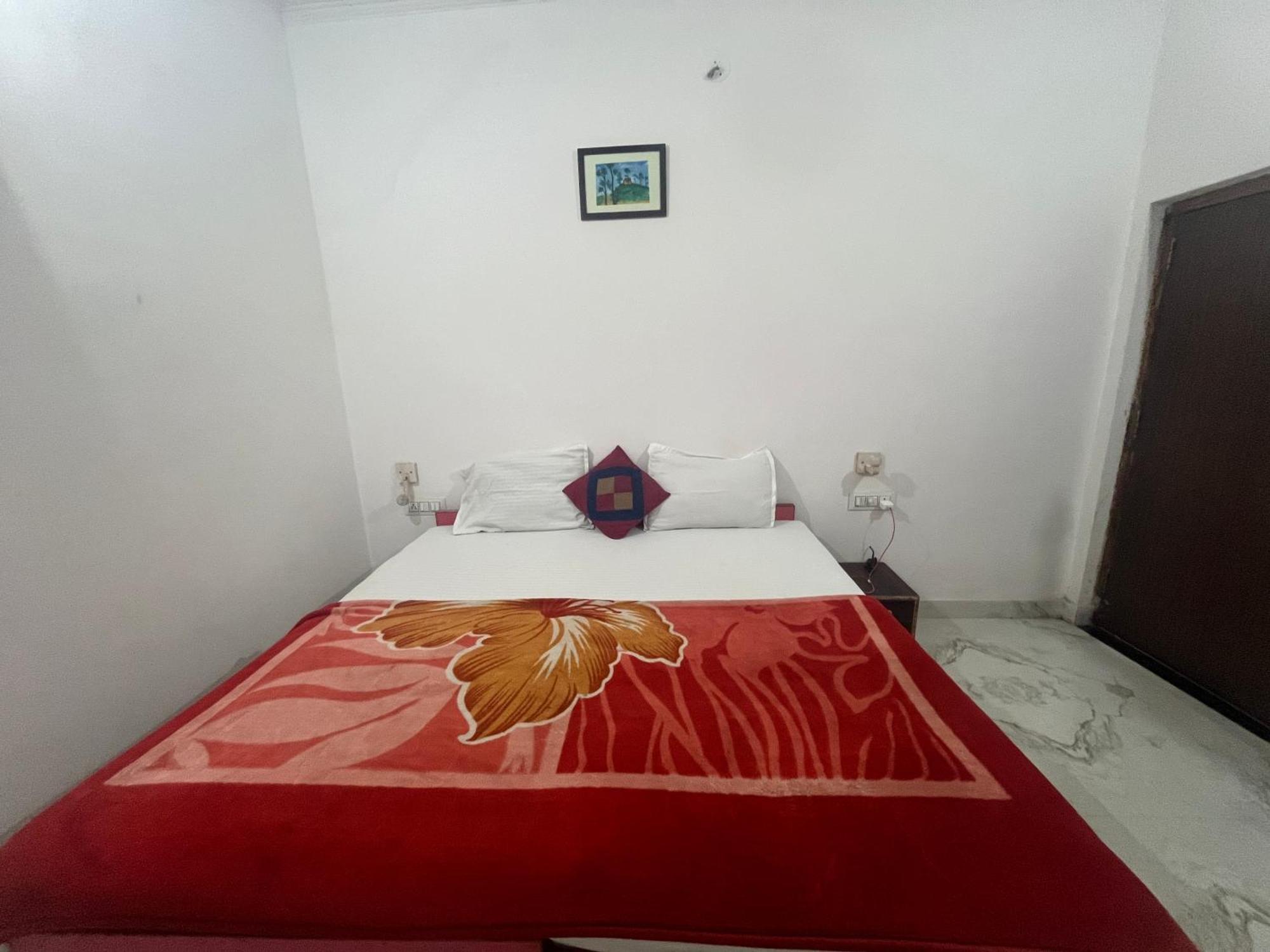 Sunrise Bed & Breakfast ขชุราโห ภายนอก รูปภาพ