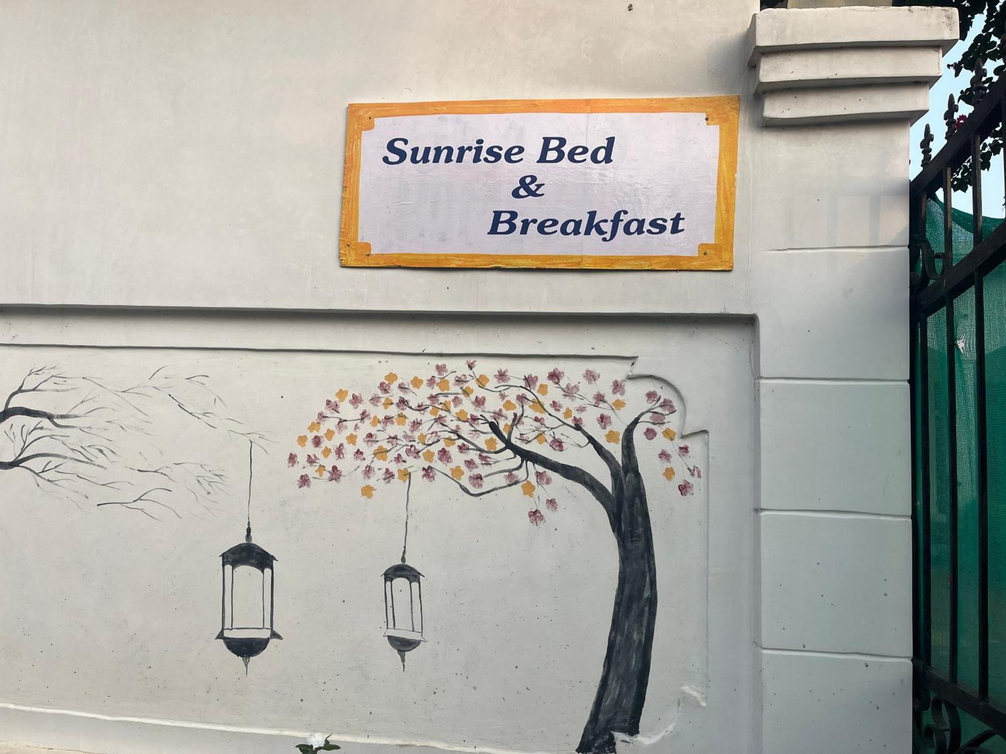 Sunrise Bed & Breakfast ขชุราโห ภายนอก รูปภาพ